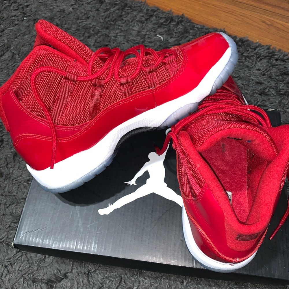 Win like 96 retro 11 size 5.5